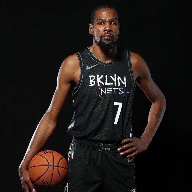 尼转圈动作 尼转圈动作